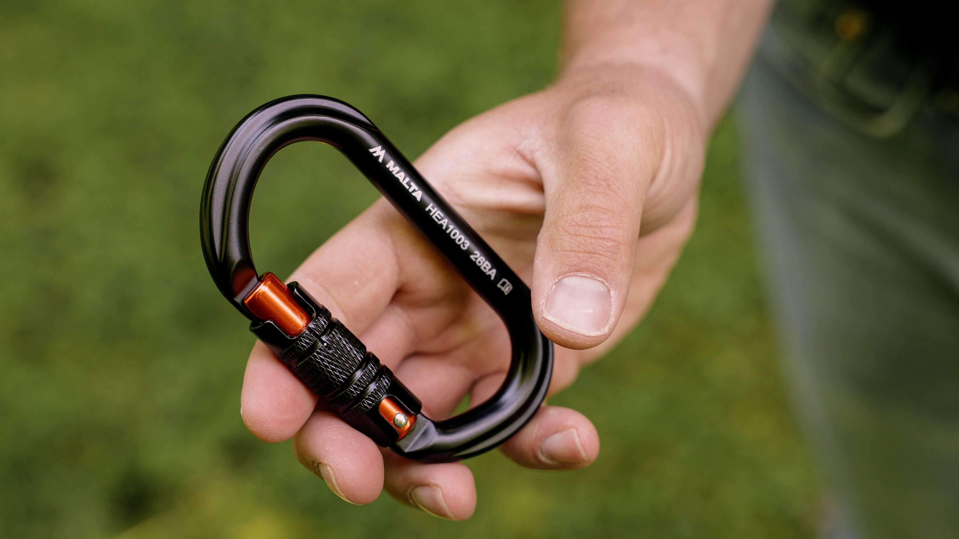 Malta Hunting Aluminum Self-Locking Carabiner